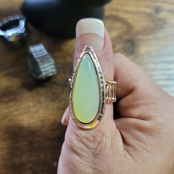 Paparazzi Rings - Picture 7 of 9